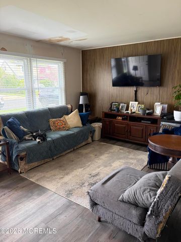 907 Woodcrest Drive, Spring Lake Heights, NJ 07762