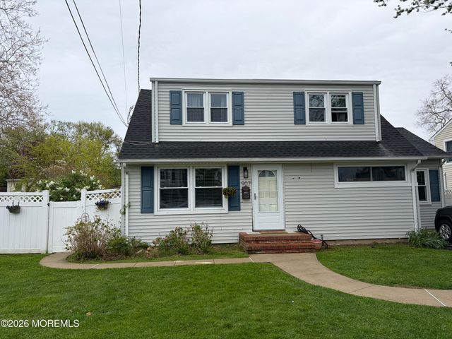 907 Woodcrest Drive, Spring Lake Heights, NJ 07762