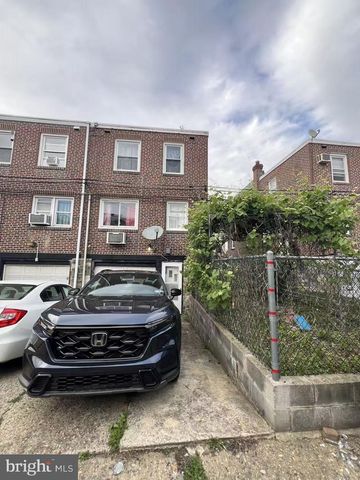 1818 STRAHLE ST, Philadelphia, PA 19152
