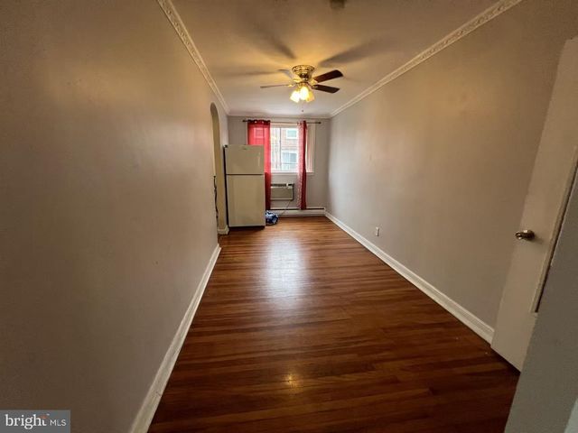 1818 STRAHLE ST, Philadelphia, PA 19152