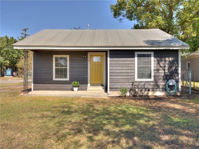 102 TAYLOR ST, Hutto, TX 78634