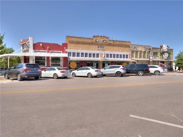 102 TAYLOR ST, Hutto, TX 78634