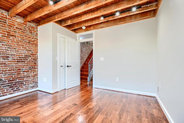 1246 HULL ST, Baltimore, MD 21230