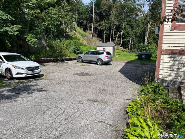 8 Ann Drive APT B, Danbury, CT 06810