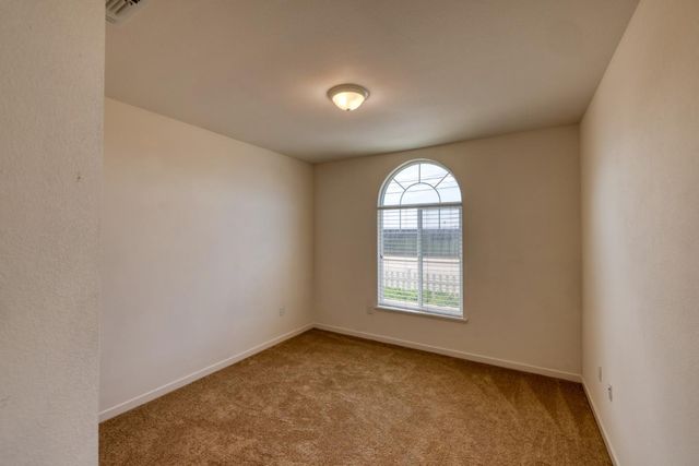 915 Rogge Road, Salinas, CA 93906