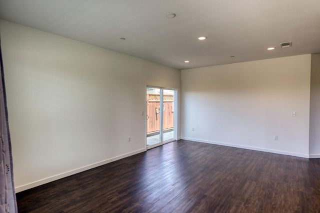 915 Rogge Road, Salinas, CA 93906
