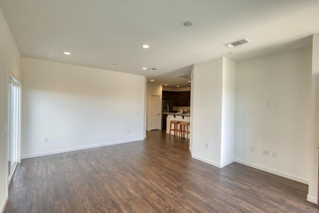 915 Rogge Road, Salinas, CA 93906