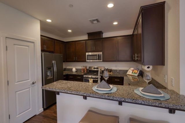 915 Rogge Road, Salinas, CA 93906