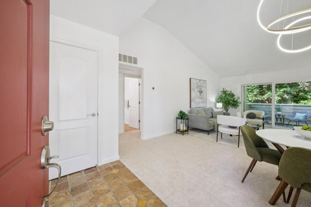 160 Reflections Drive 24, San Ramon, CA 94583