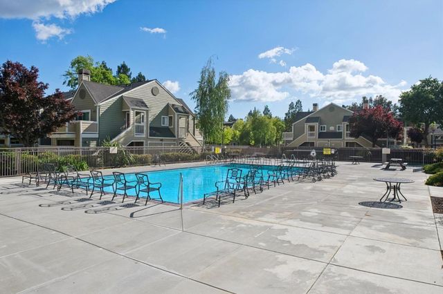 160 Reflections Drive 24, San Ramon, CA 94583