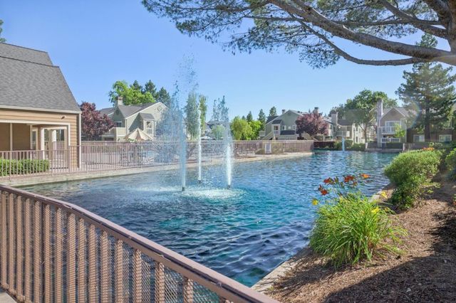 160 Reflections Drive 24, San Ramon, CA 94583