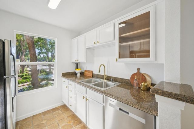 160 Reflections Drive 24, San Ramon, CA 94583