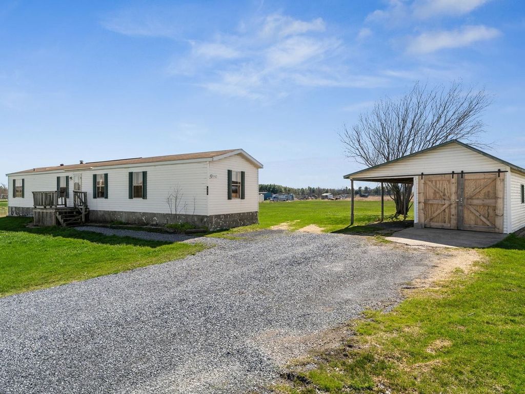 320 Town House Road, Addison, VT 05491