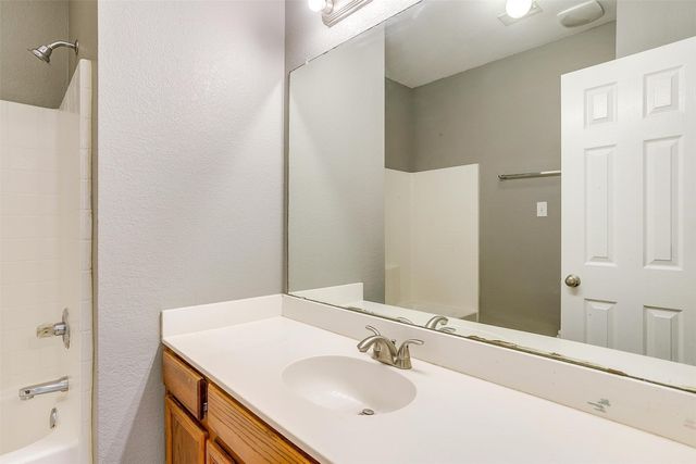 812 Walnut Street, Burleson, TX 76028