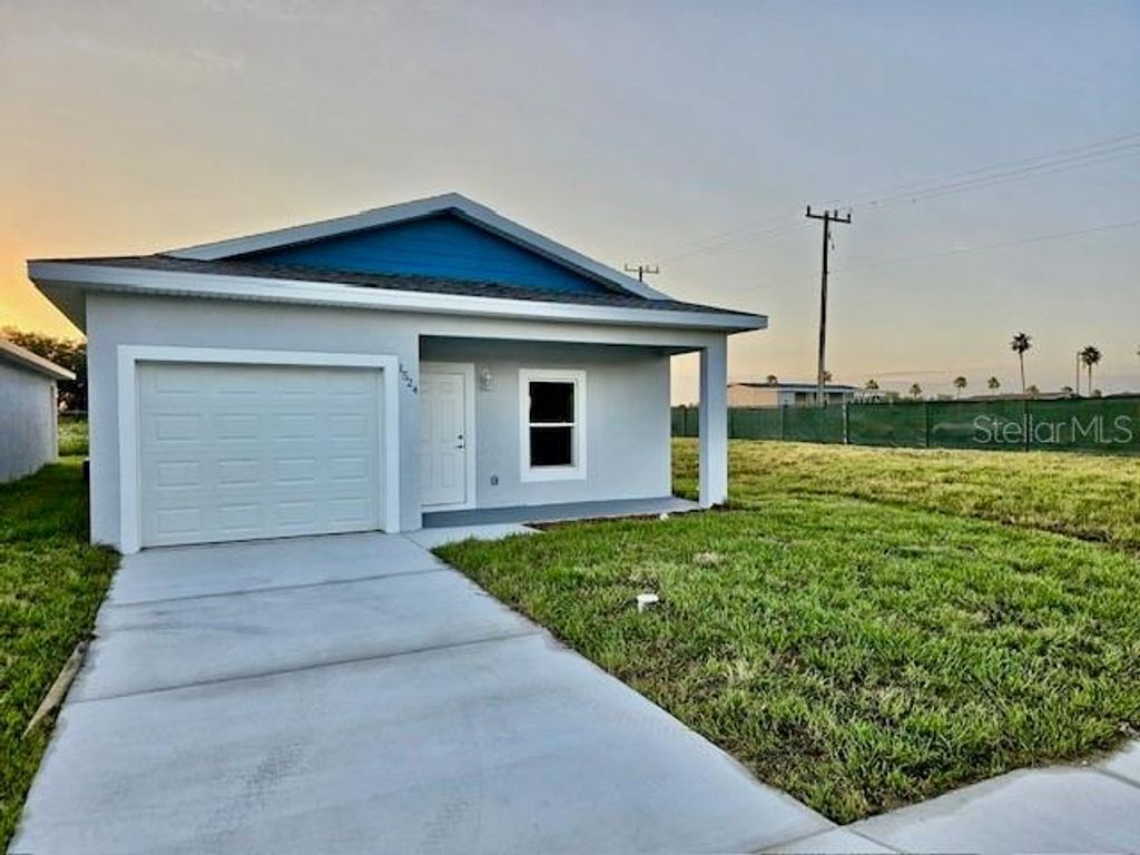 703 SALAMANCA COURT, Sebring, FL 33870