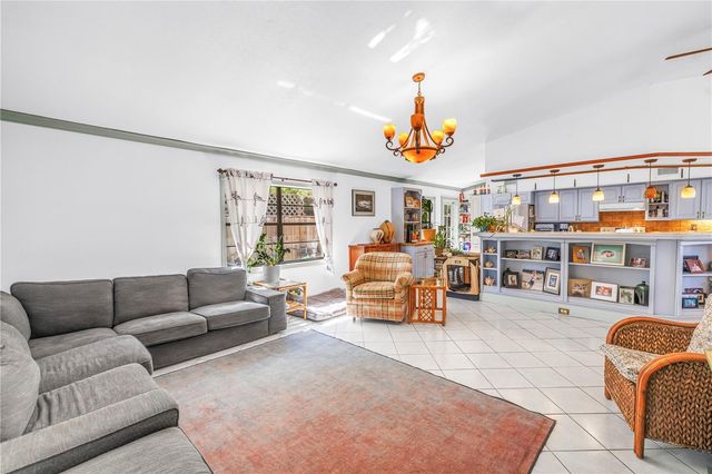 216 16TH AVENUE SE, St Petersburg, FL 33701
