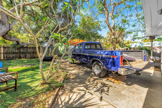 216 16TH AVENUE SE, St Petersburg, FL 33701