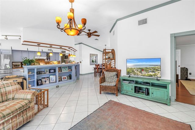 216 16TH AVENUE SE, St Petersburg, FL 33701