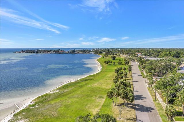 216 16TH AVENUE SE, St Petersburg, FL 33701