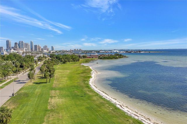 216 16TH AVENUE SE, St Petersburg, FL 33701