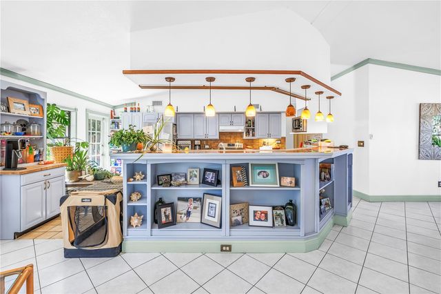 216 16TH AVENUE SE, St Petersburg, FL 33701