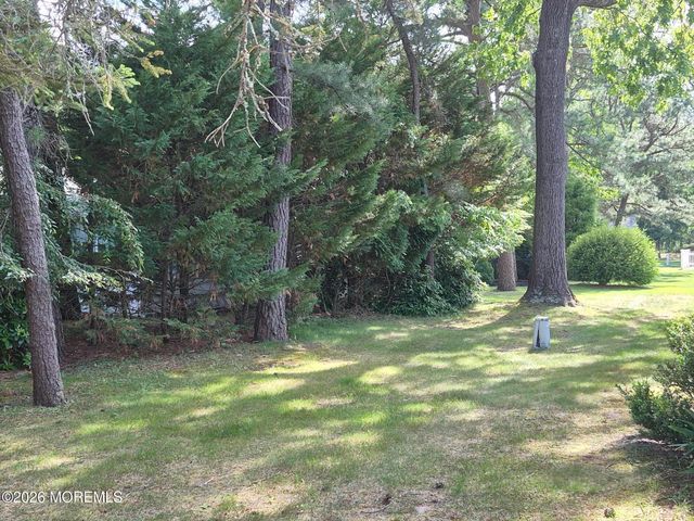 43 Maine Avenue B, Whiting, NJ 08759