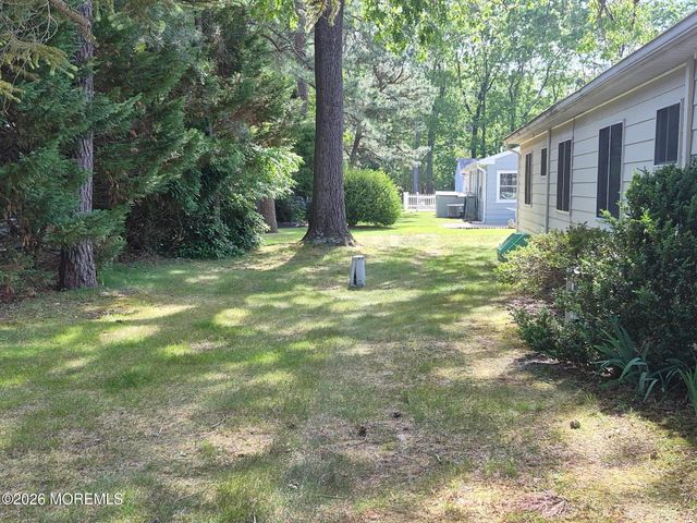 43 Maine Avenue B, Whiting, NJ 08759