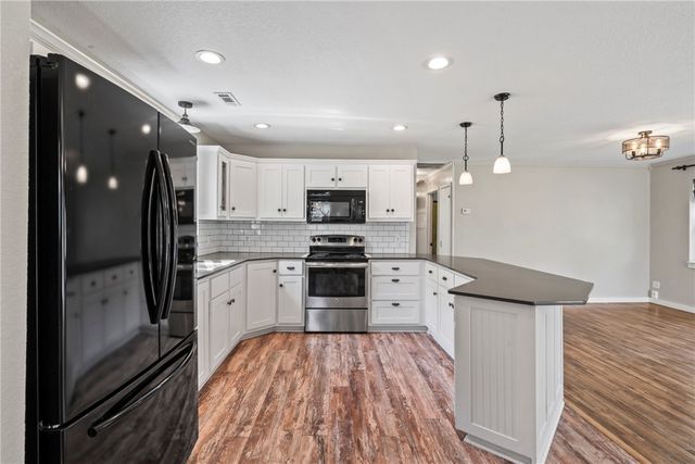13433 Jenkins Corner Road, Gravette, AR 72736