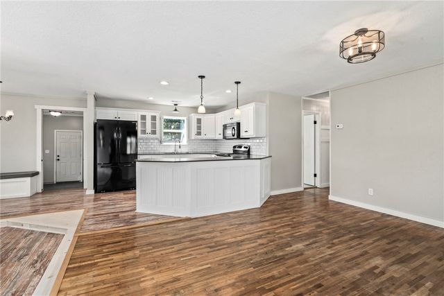 13433 Jenkins Corner Road, Gravette, AR 72736