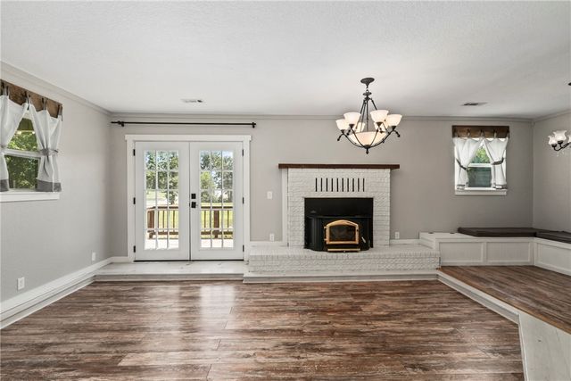 13433 Jenkins Corner Road, Gravette, AR 72736