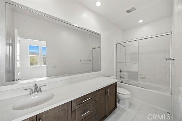 219 Compass, Irvine, CA 92618