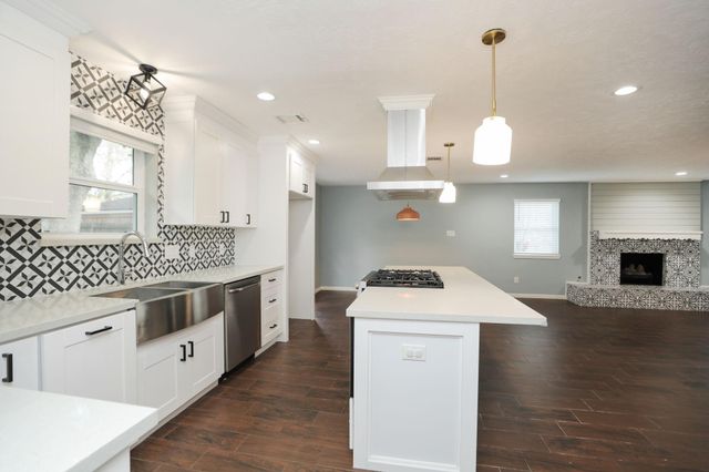 11014 Wickersham Lane, Houston, TX 77042