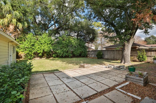 11014 Wickersham Lane, Houston, TX 77042