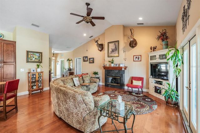 8027 EHREN CUTOFF, Land O Lakes, FL 34639