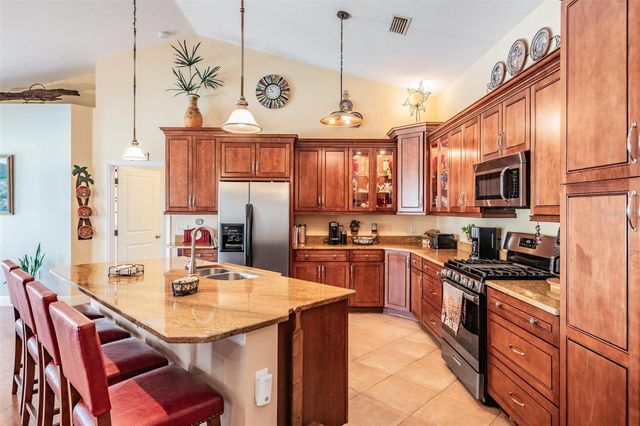 8027 EHREN CUTOFF, Land O Lakes, FL 34639