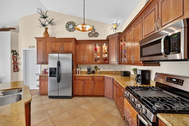 8027 EHREN CUTOFF, Land O Lakes, FL 34639