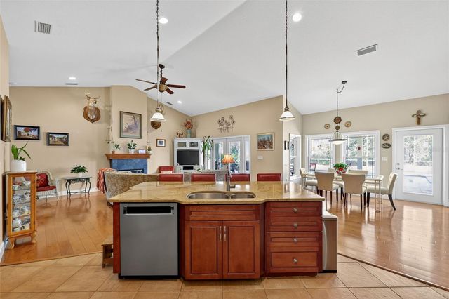 8027 EHREN CUTOFF, Land O Lakes, FL 34639