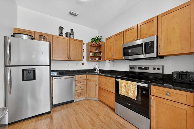 8027 EHREN CUTOFF, Land O Lakes, FL 34639