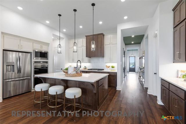 112 Post Oak, Castroville, TX 78009