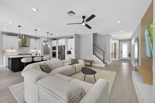 12534 Triumph Lane, Palm Beach Gardens, FL 33412