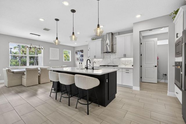 12534 Triumph Lane, Palm Beach Gardens, FL 33412