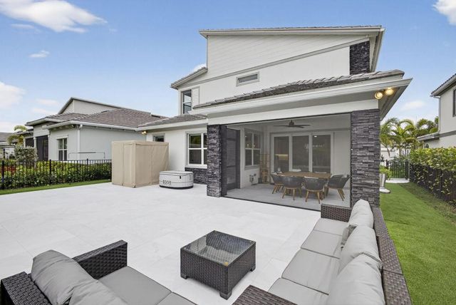 12534 Triumph Lane, Palm Beach Gardens, FL 33412