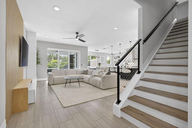 12534 Triumph Lane, Palm Beach Gardens, FL 33412