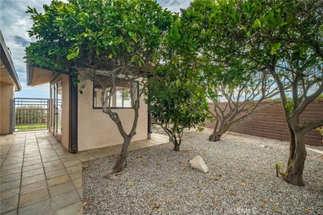 1 Park Place, Rancho Palos Verdes, CA 90275