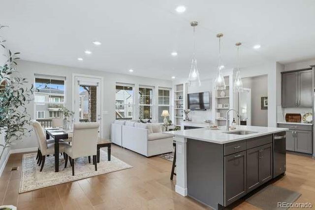 1925 Canyonpoint Lane, Castle Pines, CO 80108