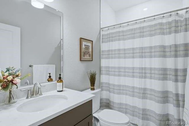 1925 Canyonpoint Lane, Castle Pines, CO 80108