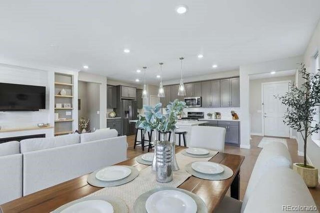 1925 Canyonpoint Lane, Castle Pines, CO 80108