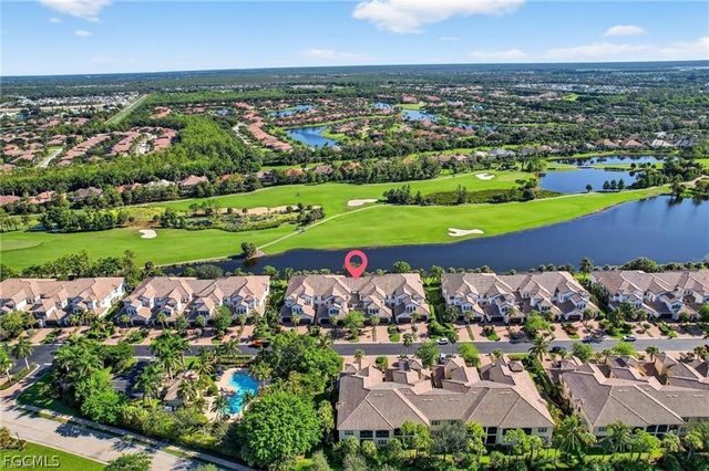 3735 Montreux LN 4, Naples, FL 34114