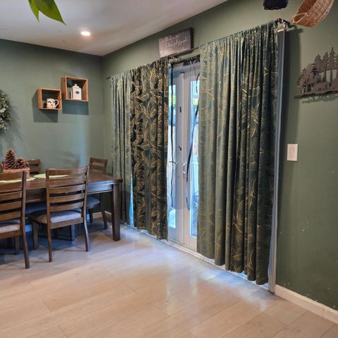 5232 Greenberry Dr, Sacramento, CA 95841