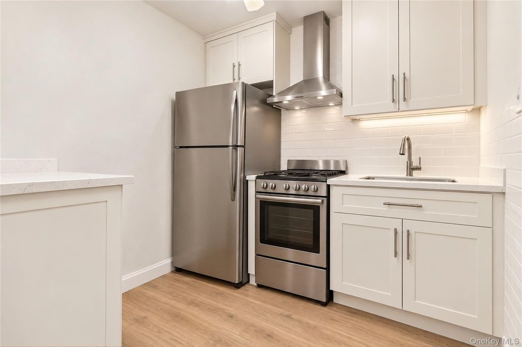 35-20 Leverich Street C344, Jackson Heights, NY 11372 — photo 4